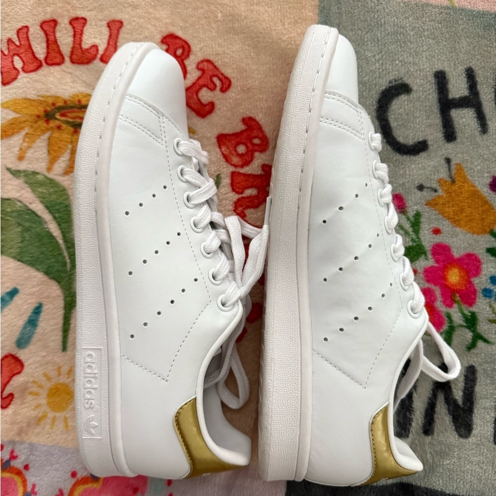Adidas White and Gold Stan Smith Sneakers Size 7